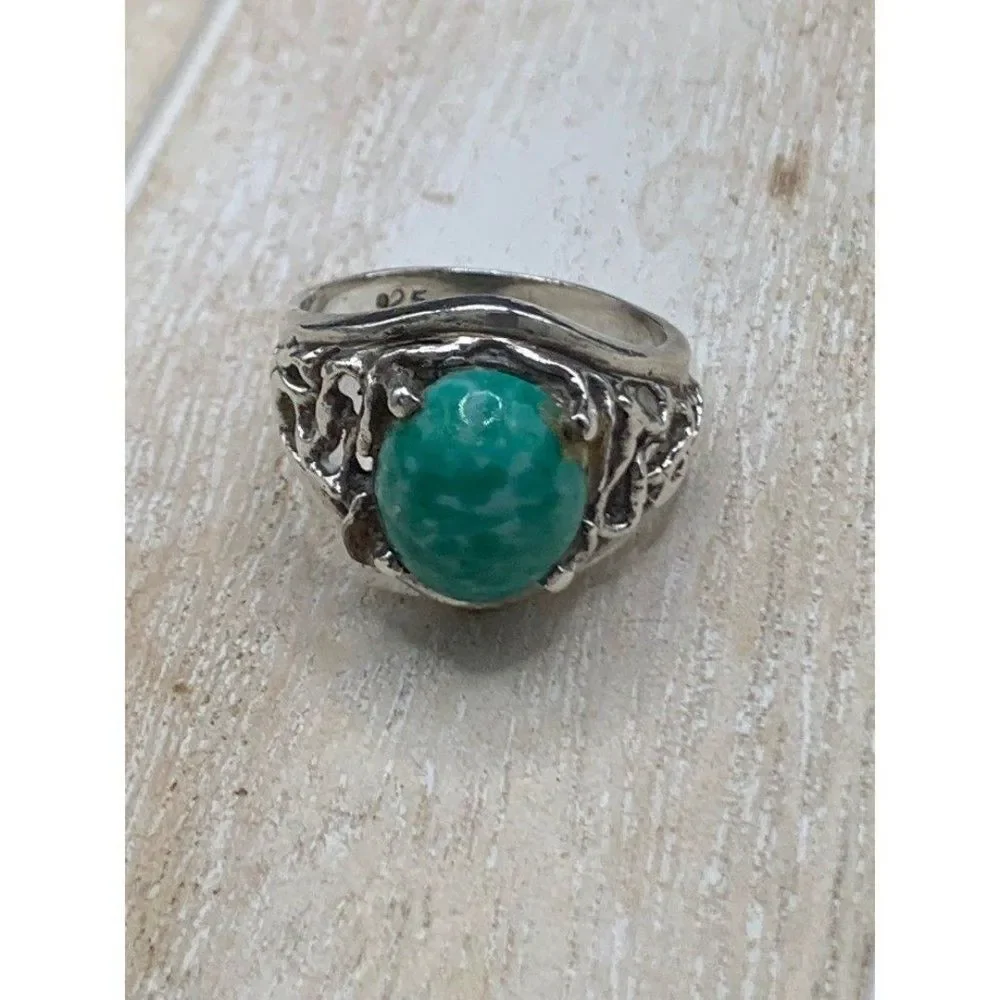 Woman’s Stunning size 8 all sterling silver Celtic ring